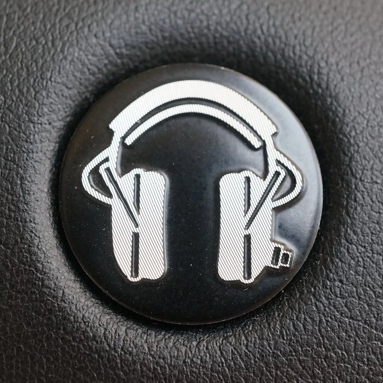 صندوق حقيبة سماعات الرأس متواف - مراجعة Sennheiser Headphone Hd 25 وسعره